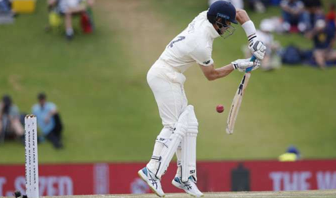 England bat against South Africa in final Test