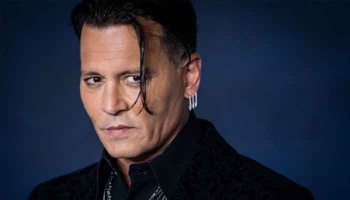 Johnny Depp sings Aerosmith's biggest hits 