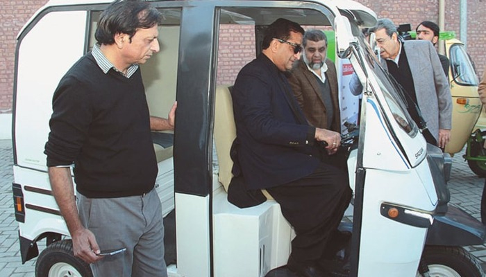 Pakistan begins to manufacture environment friendly electric rickshaws