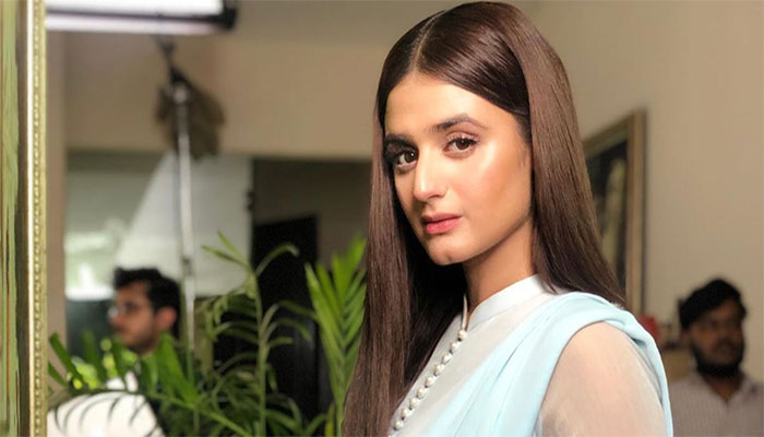 Hira Mani wishes her parents on their wedding anniversary with emotional note