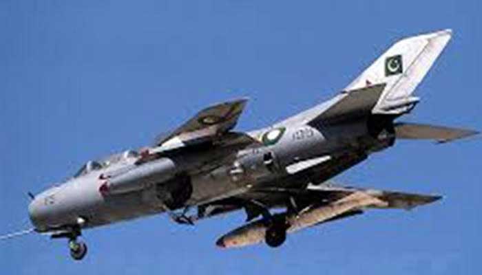 PAF training aircraft crashes near Shorkot, pilot ejects safely
