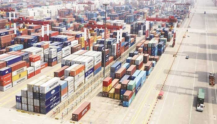 Trade deficit contracts 15% in January