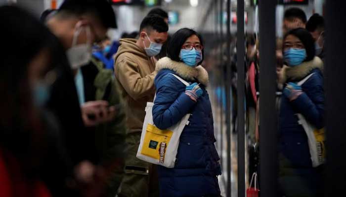 Coronavirus death toll surges past 900 with 40,000 cases confirmed in China 