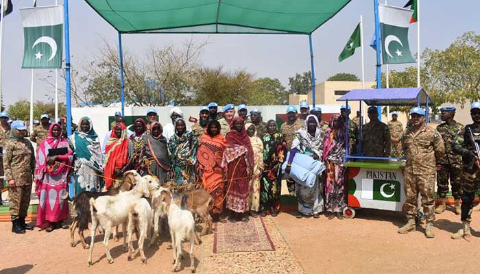 Pakistani peacekeepers win hearts of women in Darfur with humanitarian assistance