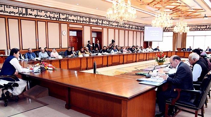 Cabinet approves law requiring social media companies to register, open offices in Pakistan