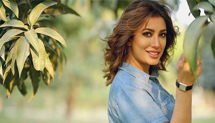 Mehwish Hayat stuns in latest photo shoot 