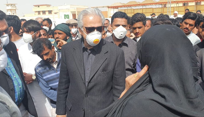 Coronavirus: Dr Zafar Mirza says Pakistani pilgrims will be allowed to return from Iran ‘gradually’