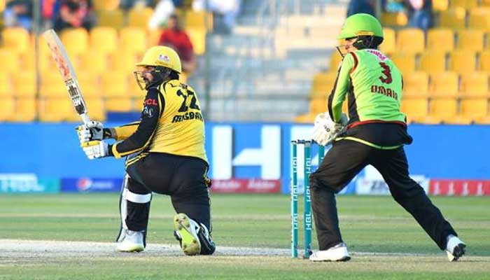 PSL 2020: Lahore Qalandars take on Peshawar Zalmi at Gaddafi Stadium 