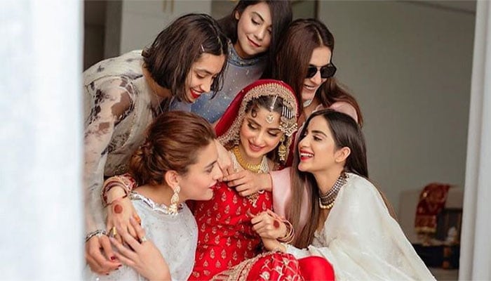 Zara Noor Abbas, Sajal Ali are a sight to behold in new photos 
