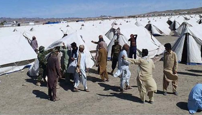 Coronavirus outbreak: Taftan pilgrims in Multan quarantine camp complain of inadequate facilities