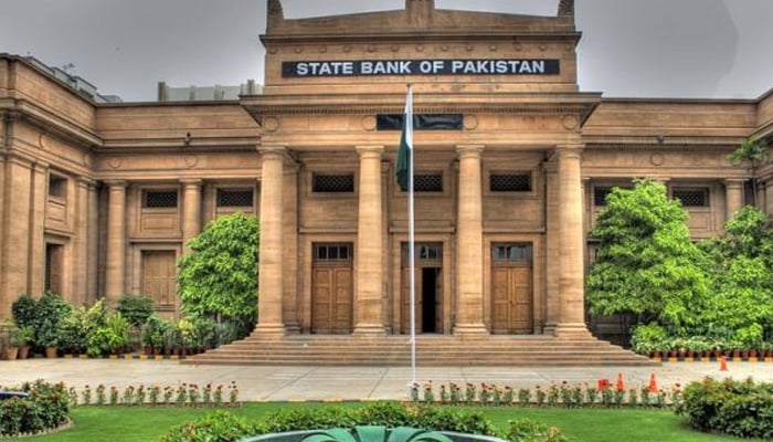 SBP revises bank timings, says branches to remain open with critical staff