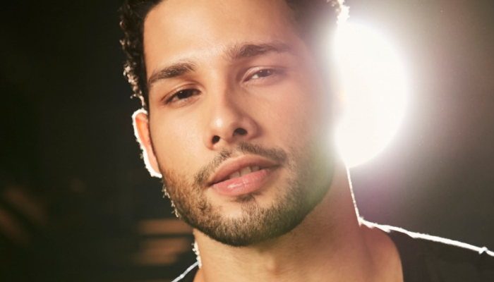 Siddhant Chaturvedi addresses his snide remark at Ananya Panday's 'struggle'