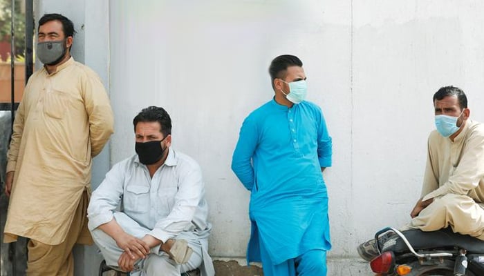 Dejected jailers, prisoners make their own sanitisers, face masks after no response from KP govt