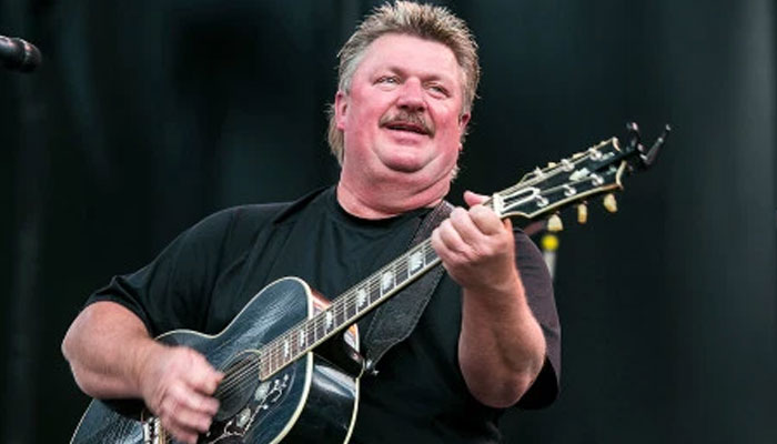 Joe Diffie, country music star, dies of coronavirus at 61