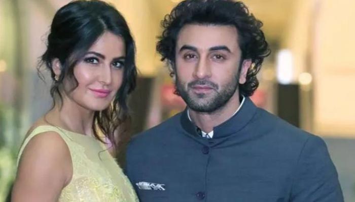 Katrina Kaif, Ranbir Kapoor's throwback picture is winning hearts 