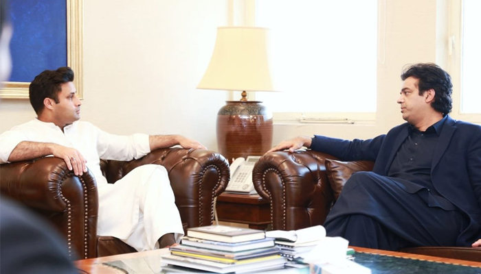 Zulfi Bukhari, Usman Dar agree to include Pakistani diaspora in PM's 'Corona Relief Tiger Force'