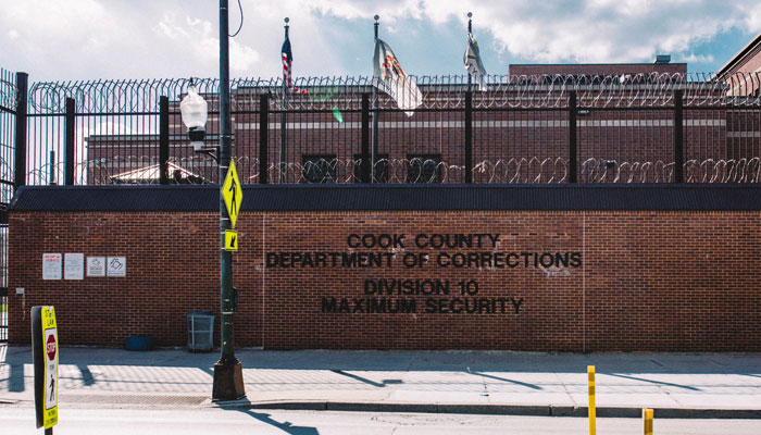 401 people infected with COVID-19 in Chicago prison