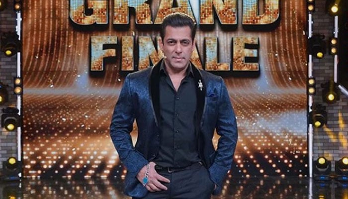 Salman Khan extends gratitude to people for making lockdown effective