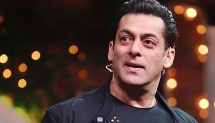 Salman Khan enjoys eating 'grass' with love amid lockdown; shares cute video Salman Khan enjoys eating 'grass' with love amid lockdown; shares cute video