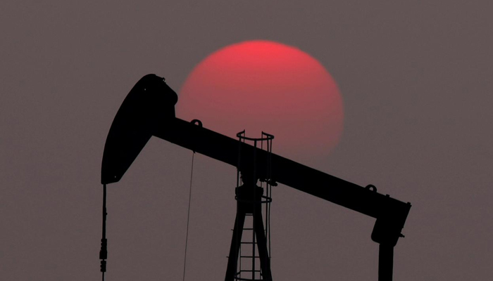 Asian markets falter, oil rebounds on Saudi Arabia, Russia output deal