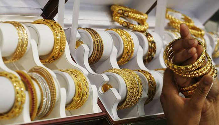 Gold prices hit all time high of Rs100,400/tola in Pakistan