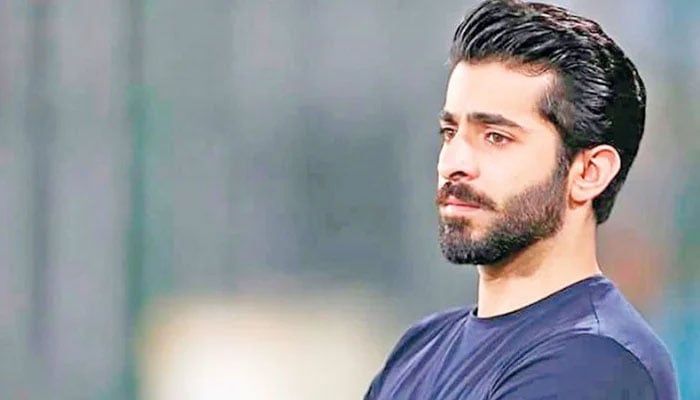 Sheheryar Munawar holds on to memories through old photos