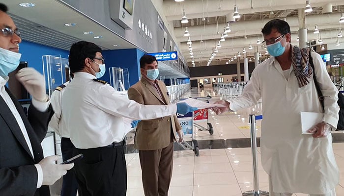 Coronavirus pandemic: Pakistan starts evacuating nationals from UAE