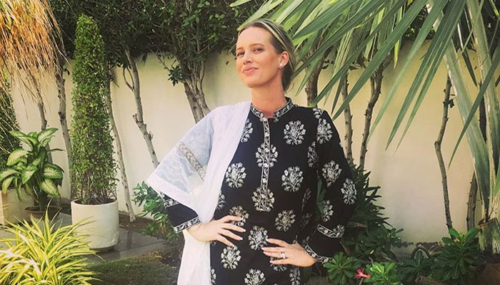 Shaniera Akram urges people to practice social distancing