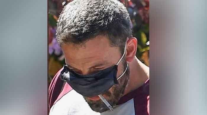 ben affleck cigarette mask Ben Affleck sparks funny memes as he smokes while wearing a face mask