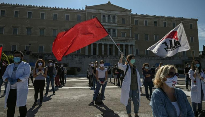 Balcony protests, e-rallies as epidemic curtails May Day demonstrations