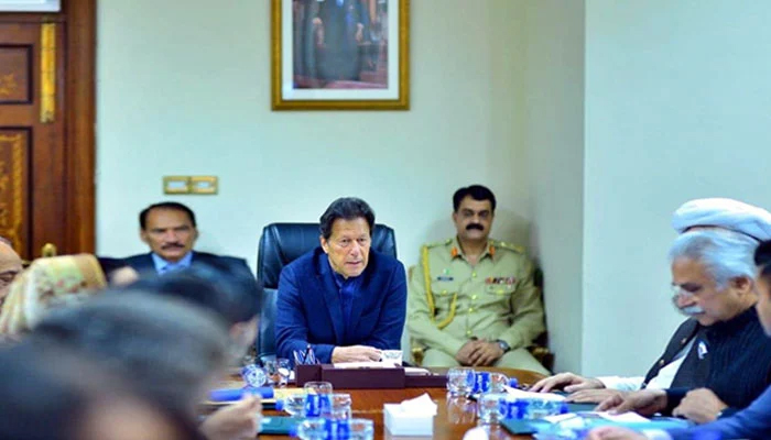 PM Imran says eased coronavirus lockdown looking at other countries, Pakistan's economic woes