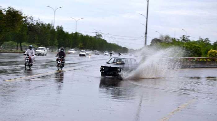 Warning signs in twin cities cause panic among residents