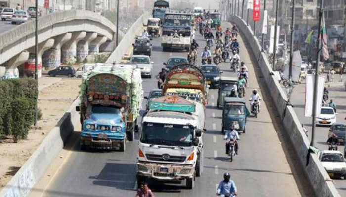 COVID-19: Unlike Punjab, Sindh and Balochistan continue public transport ban