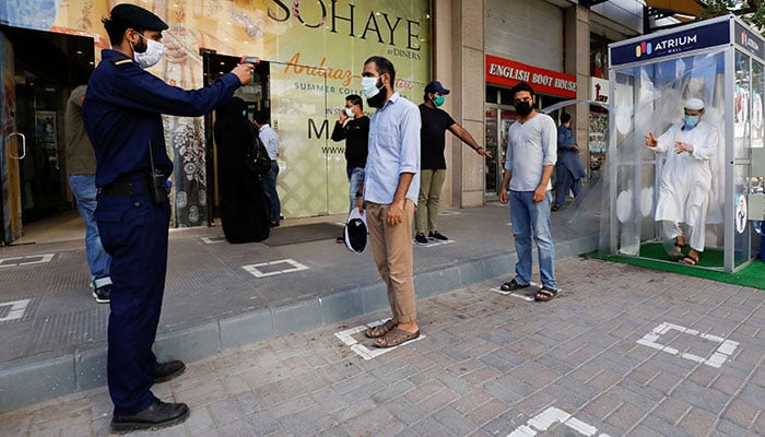 Karachiites rush to shop as malls reopen across the city