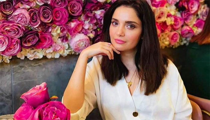 Armeena Khan takes a short break from social media