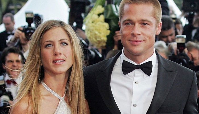 Brad Pitt cried when making an interesting wedding vow to Jennifer Aniston