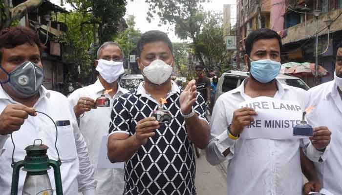 Thousands protest in Kolkata against govt's slow response to devastating 'super cyclone'