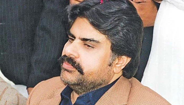No decision made to relax or tighten lockdown in Sindh: info minister