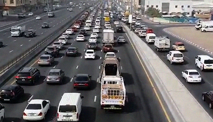 Dubai sees heavy traffic on roads as offices reopen