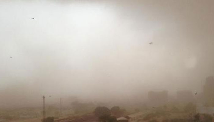 Dust storms kill 6 in Karachi, may hit the city again today