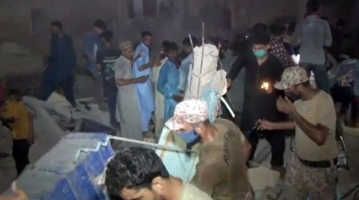 Lyari building collapse: Death toll climbs to 19 as authorities recover 13 more bodies