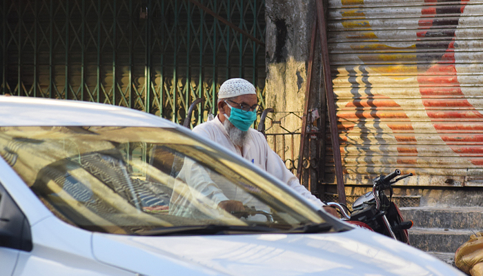 Sindh govt ponders stricter lockdown as coronavirus cases continue mushrooming