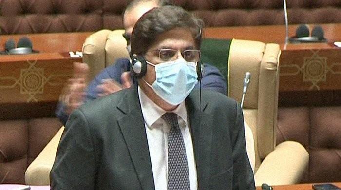 Sindh CM unveils Rs1.24tr budget amid opposition protest