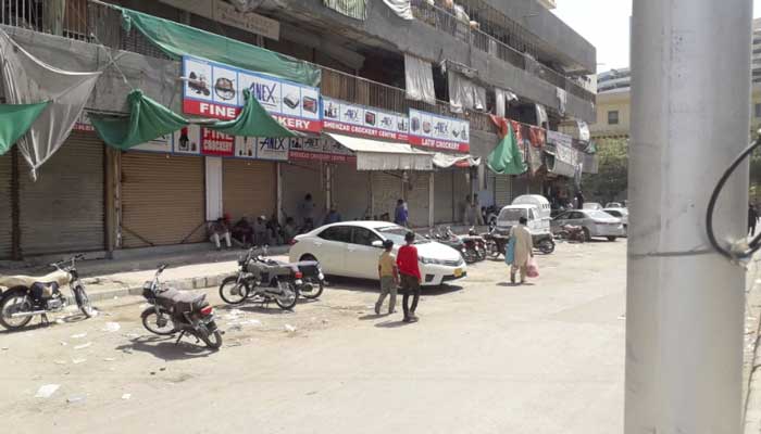 Karachi districts 'fail' to implement smart lockdown effectively 