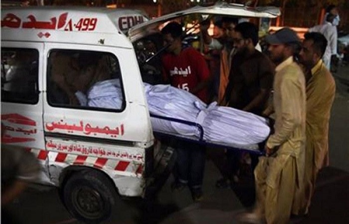 Four killed as car falls off Lyari Expressway in Karachi 