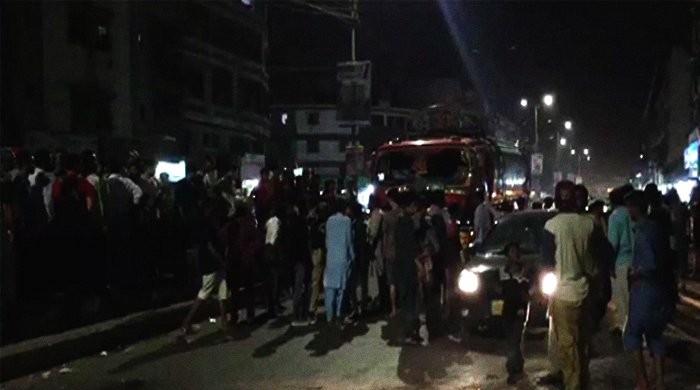 Karachi feels the heat of loadshedding as KE, SSGC indulge in blame game