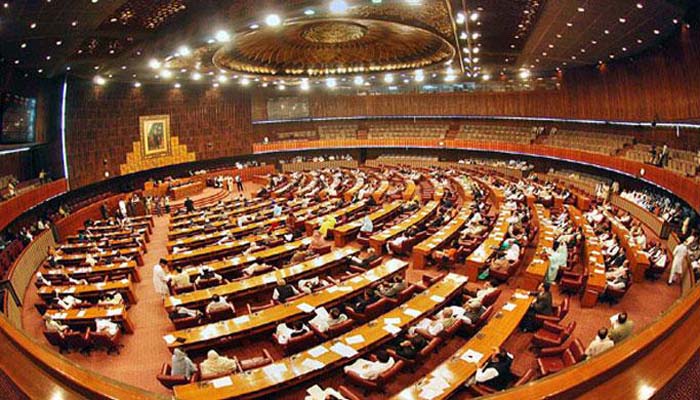 Lawmakers lambaste govt over petrol price hike in NA session