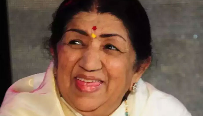 Lata Mangeshkar prays for quick recovery of Amitabh, Abhishek and Bachchan family