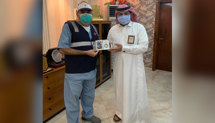 Pakistani doctor awarded medal in Saudi Arabia over COVID-19 services