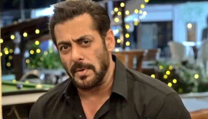 Netizens troll Salman Khan for ‘overacting’ in latest photo